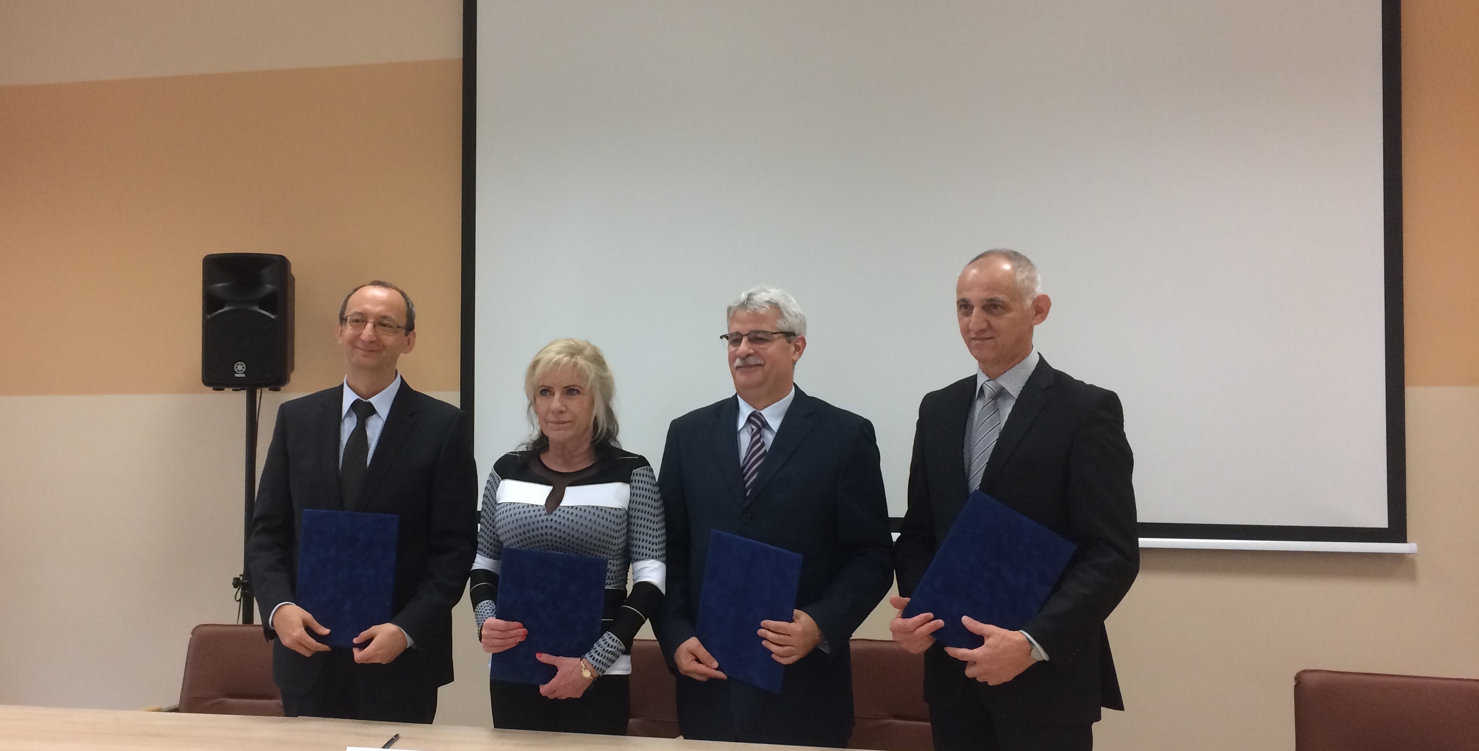 Debreceni Egyetem és DKV megállapodás